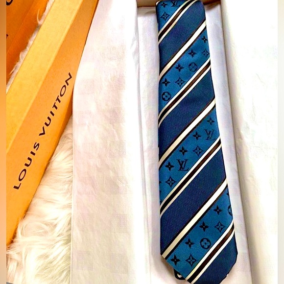 🎁ICONIC🎁✨🆕💯RARE TIMELESS AUTHN LOUIS VUITTON MONOGRAM POWER STRIPE TIE🔥 - Picture 6 of 16